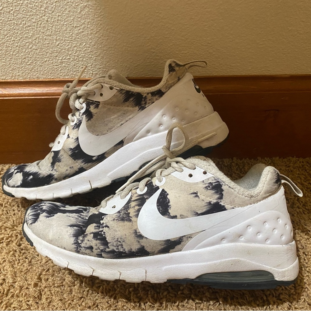 Women’s Nike air shoes